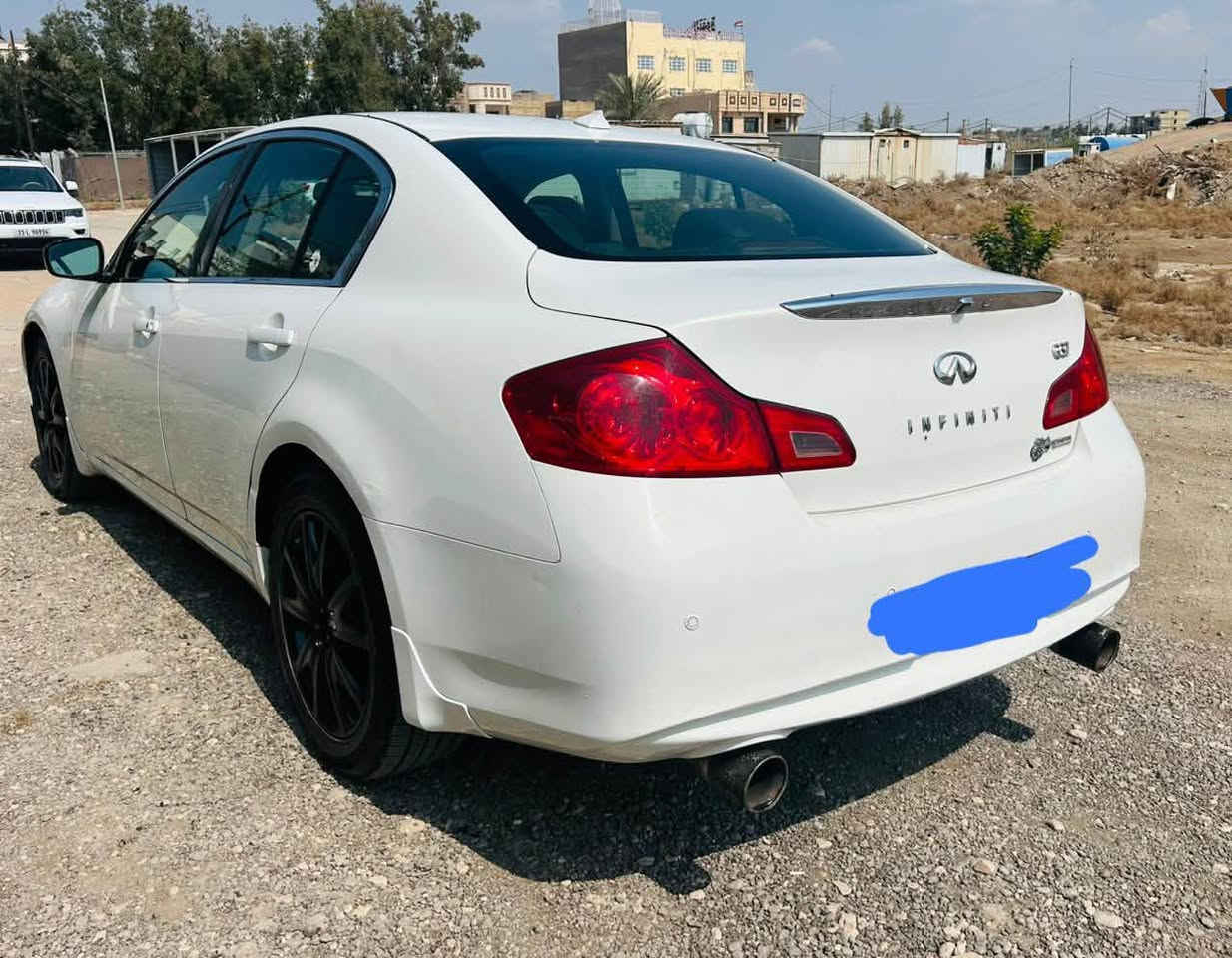 🔥 للبيع / إنفينيتي G37 موديل 2013
 * المواصفات:
   * اللون: أبيض ⚪
   * الموديل: 2013
   * الرقم: بغداد (بأسمي سنوية جديدة )
   * صبغ قطعة واحدة فقط (جاملغ جهة السايق).
   * خاضعة لإدامة كاملة من الدعامية للدعامية عند (حجي حسن المحترم)، السيارة جاهزة ومخدومة بصورة صحيحة.
 * ملاحظة: الفحص أينما شئت، وأي نقص يظهر بالسيارة عند الفحص يتم خصمه من السعر مباشرةً لكون البيع بذمة نظيفة.
 * السعر: (120 ورقة) وبيها مجال للطيبين بصيغة المعقول.

بالعافية مقدماً على الشراي ورزق الحلال للجميع. 🤝🚗

***********
