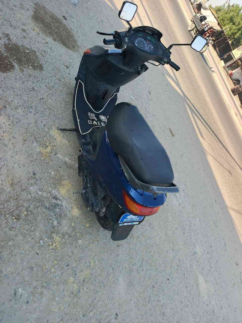 سلام عليكم دراجه لبيع فراشه نضيفه كهربيت شغاله مكينه ناعمه فول مشي معدل  تيرت جدد ما عيزه اي شي مكان كوفه رقم ***********السعر 350وبيه مجال
