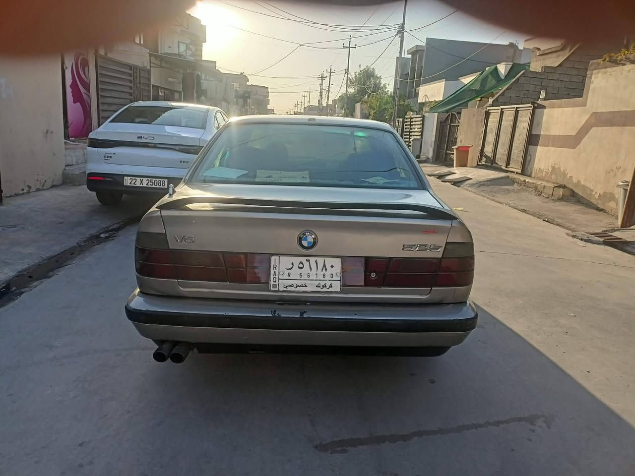 السلام عليكم
بيئم للبيع 
موديل ٨٩ 
سياره جاهزه 
من كلشي 
كير عادي محرك كبس 
حجم ٥٢٠ 
راعيها متوازي ويريد يبيع 
سياره فول معدل وبطناش 
تريك وين ماتريد 
***********
مكلف بالنشر شباب باقي التفاصيل اتصل على راعيها 
السعر ٣٨ وبيها مجال
