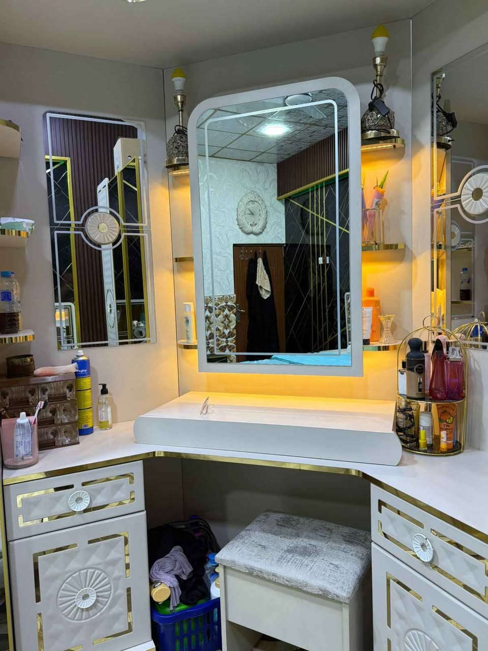 غرفه اخشاب تركي تصميم زاويه النضافه 99/100 المكان البصره الجمعيات خلف مستشفى ابن البيطار للاستفسار اكثر الاتصال على الرقم *********** انا مكلف بنشر 
ستوه مشترينه 3 ملاين
سعر البيع 1750 البصرة, العراق
