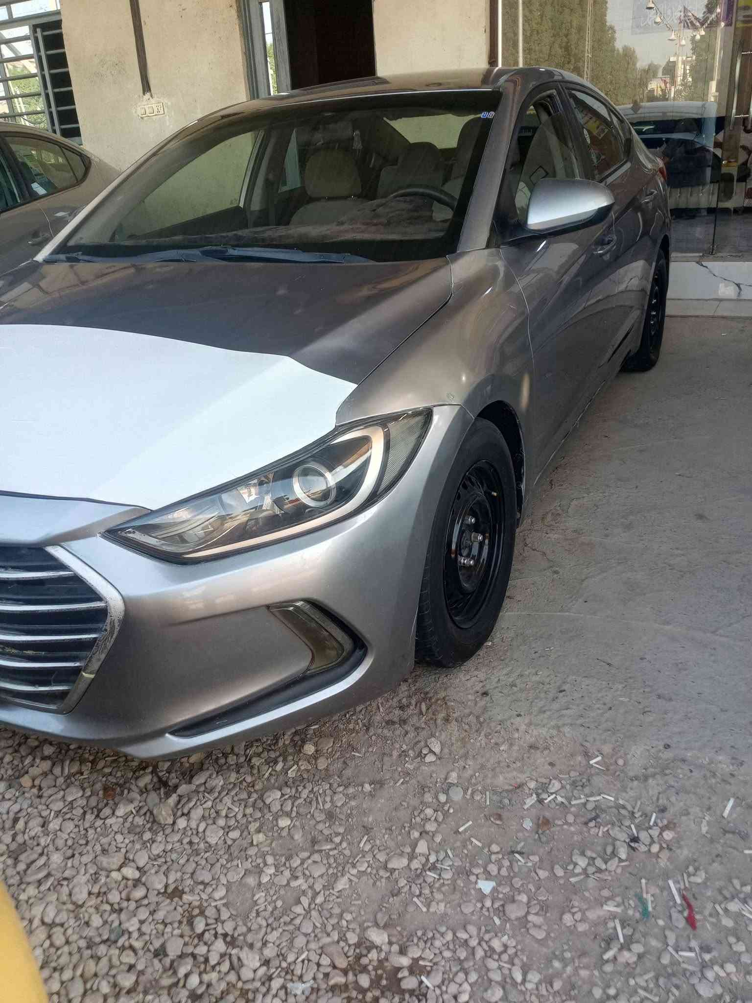 سلام عليكم سياره هونداي النترا موديل 2017 امريكي بيهال جاملغ من امريكه وبيه 2رش صبغ  يعني 3قطع بدون داخل السياره ماشيه 150الف  الرقم الماني السعر 105 وبيه مجال قليل للشراي المكان كربلاء اي ستفسار عله هاذه الرقم ***********
