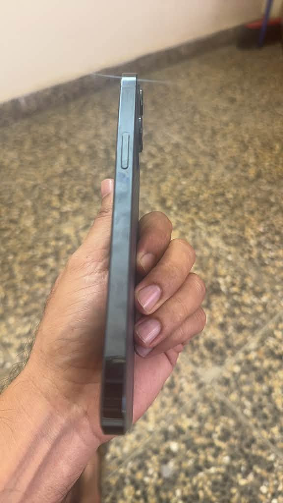 آيفون ١٢ برو ماكس • ١٢٨ • بطارية ٧٦٪