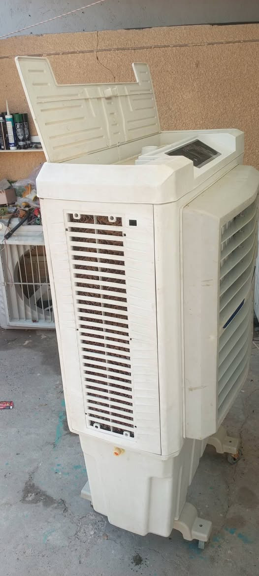 سلام عليكم
كنفيرة حجم كبير كينود اماراتي للبيع 3 سرع تدوير الهواء واتر بام 100وبيها مجال بصيط التحرير دور الجاهزه ***********
