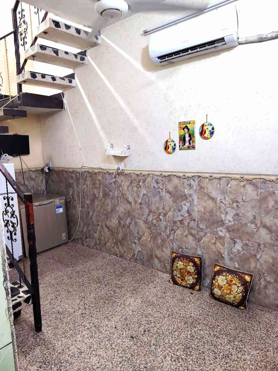 دار للبيع في الخطيب الزراعي ، مساحة ٥٠ م٢
خلف معمل الغاز ، شارع أهل الحطب

رقمي (***********)  بي واتساب

