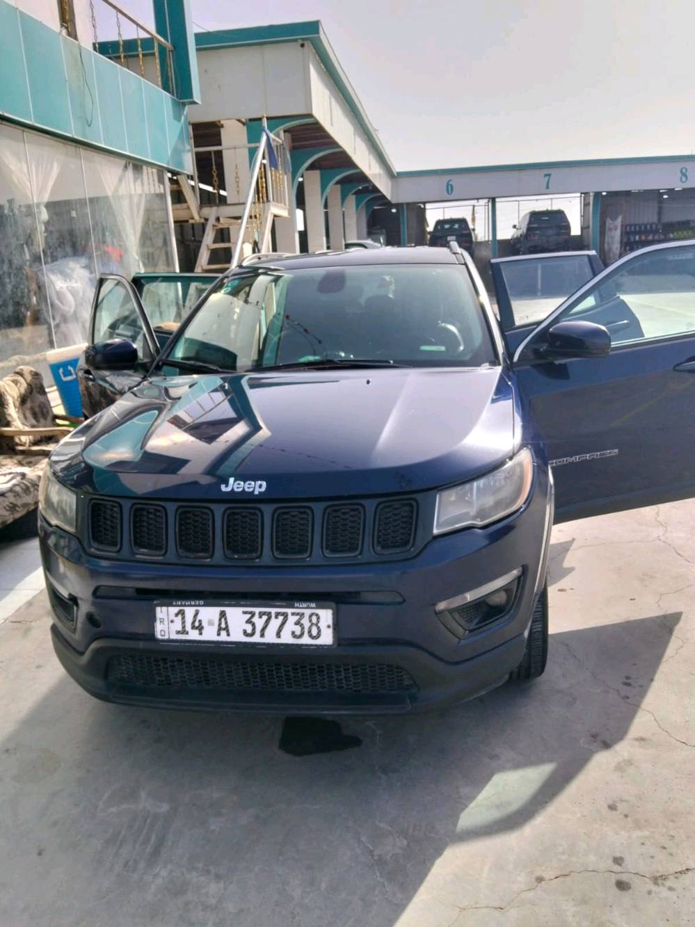سلام عليكم جيب  موديل2019 
فور ويل 4x4
الون حبري مع قمارة سودة بلاك توب
فول مواصفات ماعدى البنراما 
مميزات السيارة 
كار بلاي مع شاشة كبيرة 
كشنات جلد مع تدفئة تبريد
 كامرة دوارة 
ادامة كاملة 
سستم صوت past
بصمة ابواب مع ترحيب 
تشغيل عن بعد 
تعتيم 
سايد بريك بصمة 
وضعيات القيادة 
مثبت سرعة 
رقم بصرة انكليزي جديد 
سنوية 2027 مشروع وطني تحول ثاني يوم
طخم تاير جديد
محرك 2400 مكفول 
كير 9 نمر مكفول 
تدفئة تبريد كفالة 
مكفولة من الصبغ
داخلة في حالة ممتازة
عدد المسارات 85 الف ميل 
حدادية 100% قبل كم يوم مبدلهاا صدر
السعر 117يها مجال
العنوان البصرة 
متوفر واتساب ***********
بيها بارد بالباب الراكب وبارد بالجاملغ الخلفي