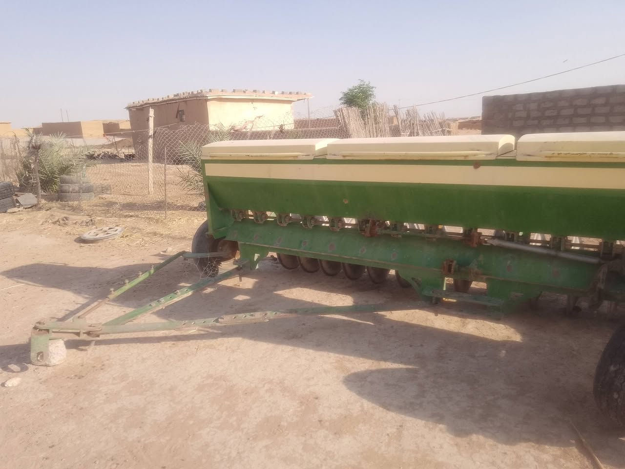 دسك للبيع 14صاج جديد كبل شغل سعر 5500وبيه مجال ***********.... ***********
