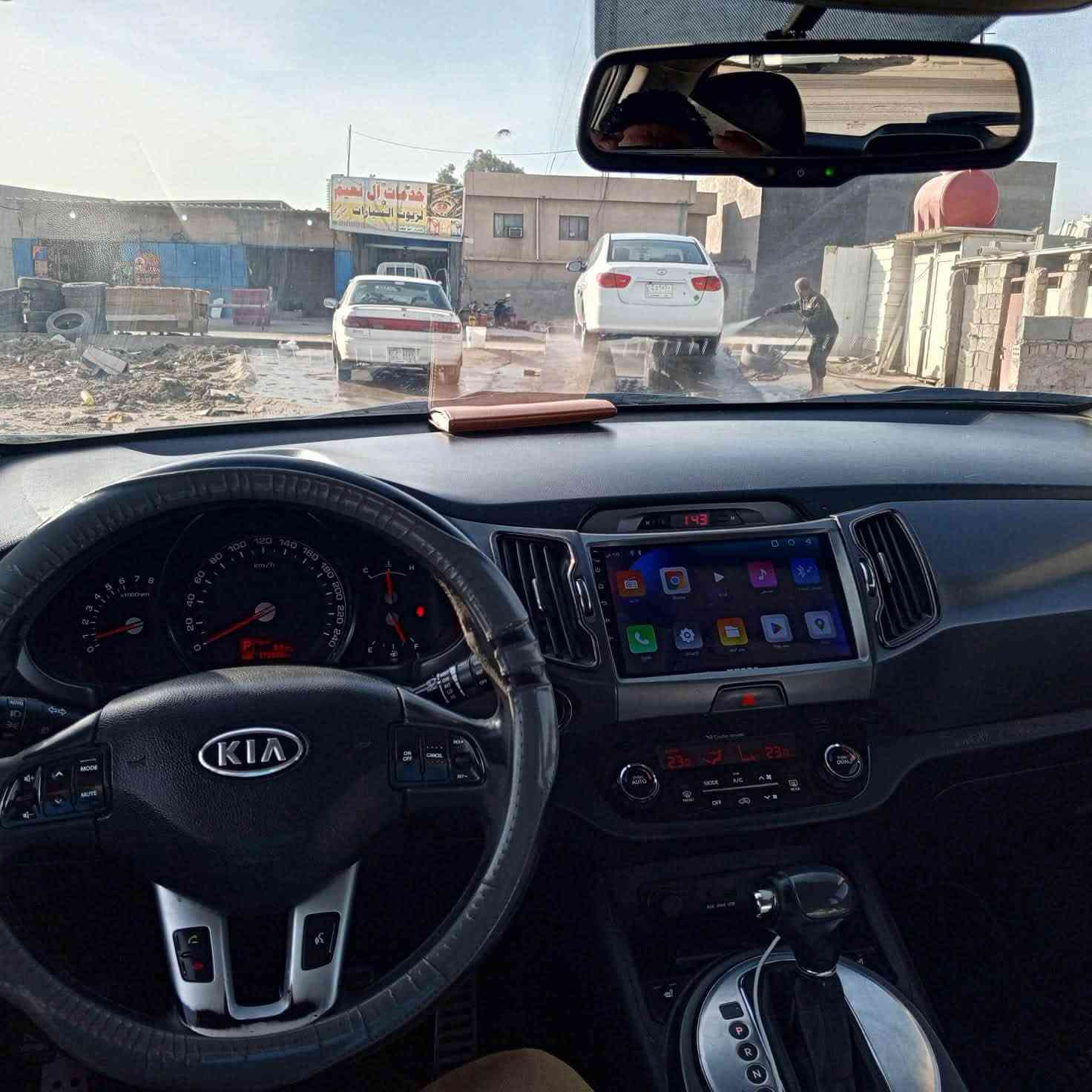 سبورتج ٢٠١٢ خليجي محرك ٢٠٠٠ جيدي اي تيربو GDI الصبغ واضح بالسونار السياره جديده ونضيفه السعر ١٠٥ وبيهه مجال 
***********
