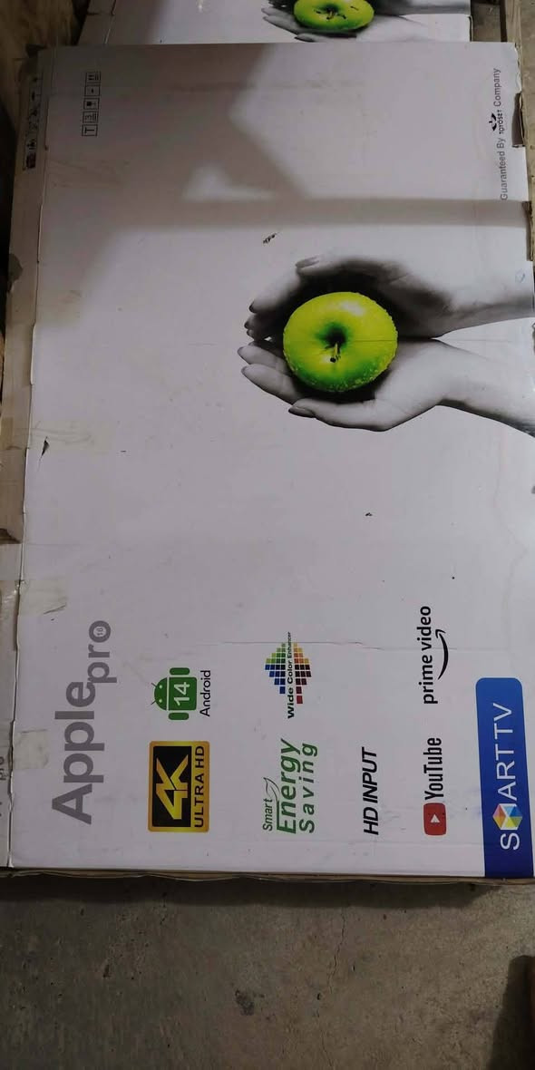 شاشات ابل برو حجم ٥٠ عدد ٢ مستعمل شهر فقط السعر ٢٠٠ بيها مجال بسيط للاستفسار الاتصال على الرقم*********** واتس ماسنجر
