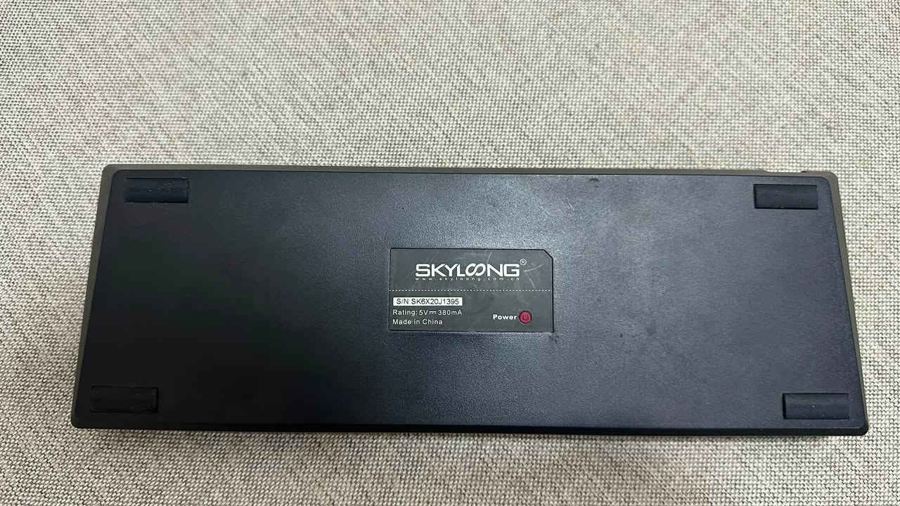 كيبورد T-dagger ميكانيكي بحالة جيداً جداً RGB السعر 25 الف 

كيبورد Sky Loong وايرليس + واير تايب سي نوعية ممتازة ومستخدم قليل جداً السعر 40 الف 

ماوس لوجتك G203 فقط السكرول ديعلگ السعر 15 الف 

العنوان بغداد الغزالية (توصيل خارج بغداد غير متوفر) 

***********
