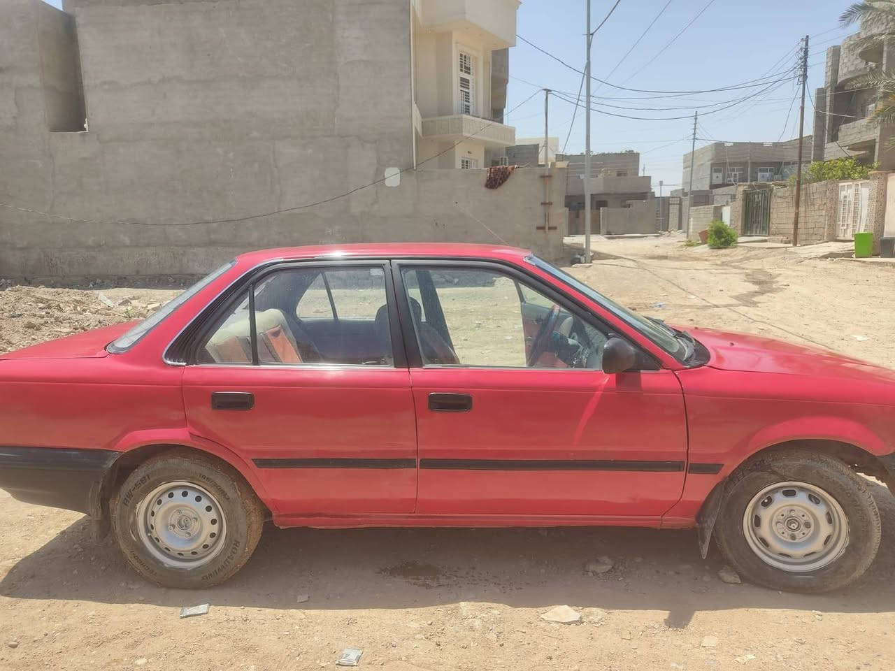 السلام عليكم
*كورلا 90 يسره بلادي لون احمر 
*رقم نينوى انگليزي 
*سنويه لل29 
*وكاله عامه بأسمي 
*وشرط التحويل 
*معمره تعمير كامل ماعدا التبريد 
نقص كمبريسر وصونده فقط 
*تخم تايرات امامي جديده
*مكينه 1600 كابريته 
*گير ومكينه مكفولات
*باتري جديد
(السعر 40 ورقه وبيها مجال قليل) 

*المكان سامراء 

*للتواصل والأستفسار ***********

