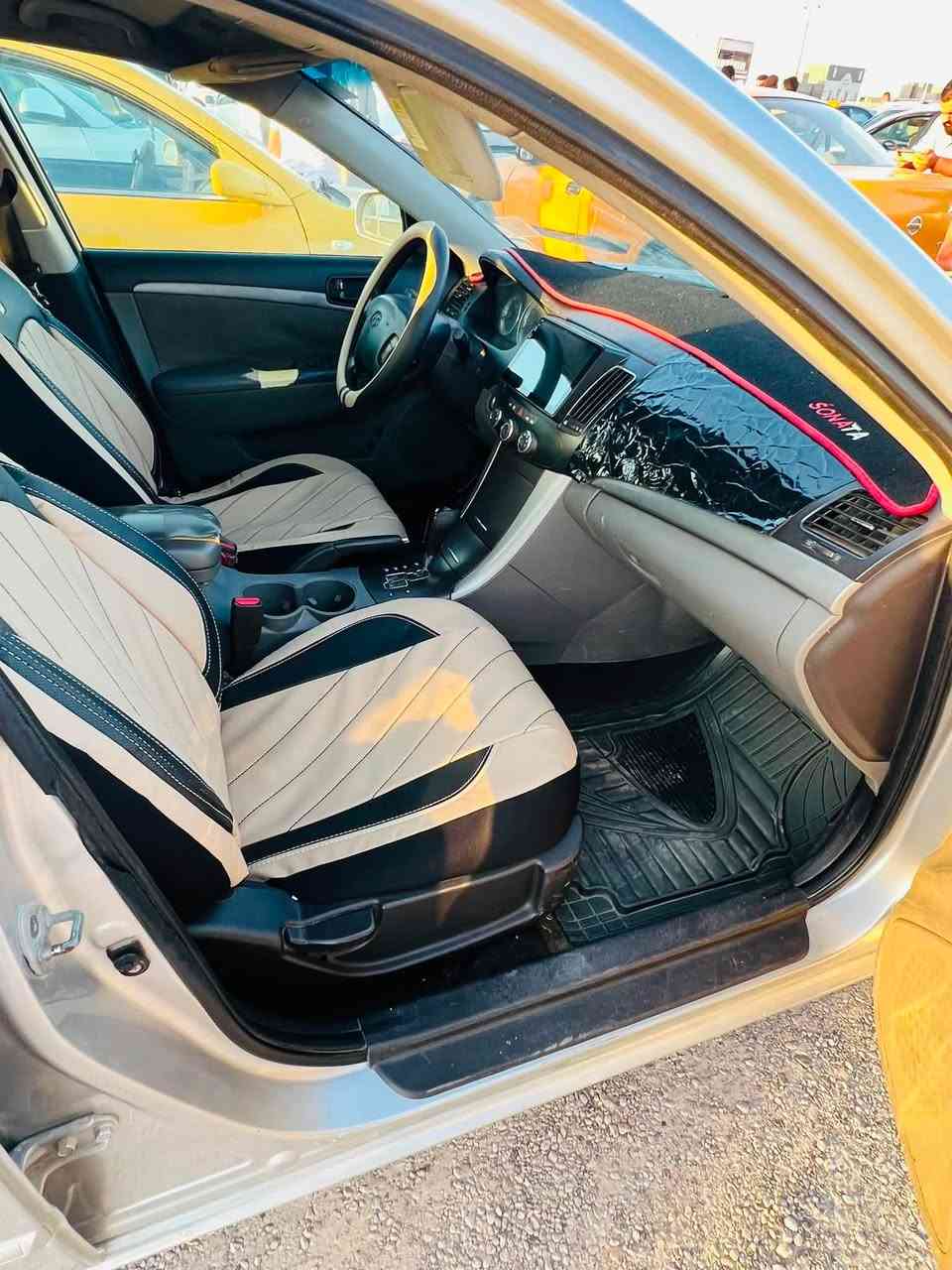سلام عليكم سوناتا البيع موديل ٢٠٠٩ بسمي تحويل مباشر سياره بيها قطع ابيع حزام محرك ٦ سلندر مكان الرمادي  سعر ٨٨ وبيها مجال  رقم لتلفون ***********
