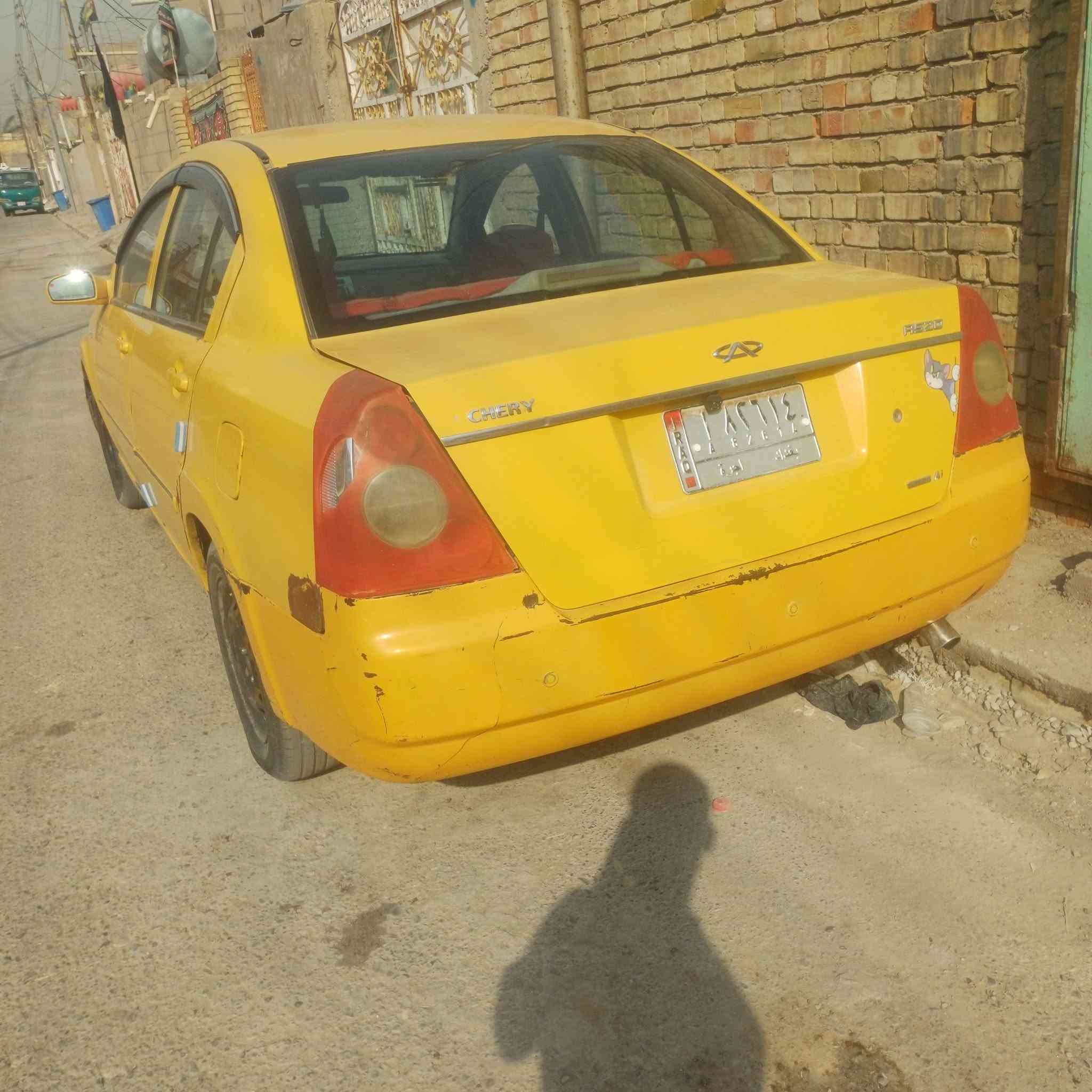 شيري a فايف موديل 2011
كير مكينه خير من الله 
سياره بيهه ملاحظات بسيطه الموجوده بل صوره 
تبريد عاطل   دبلات جدد الصدر عوزه شغلات بسيطه  تحويل ثاني يوم ما مطلوبه ربع السياره عنواني بغداد المعامل بستان سامي 
السياره معروضه 27 وبيها مجال 
***********
