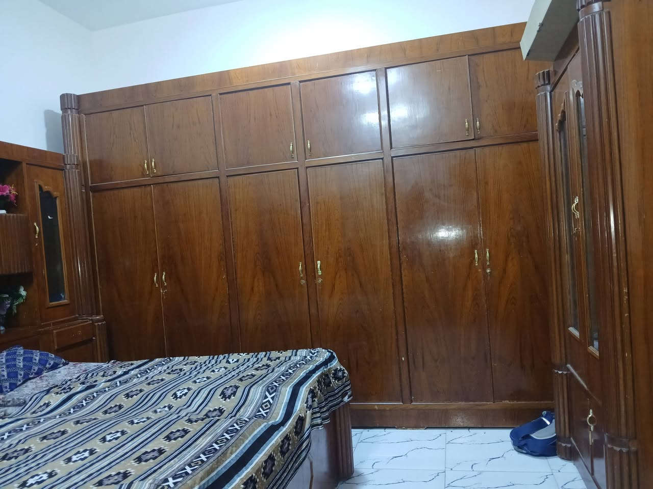 غرفه اخشاب • درجة اولى • غاطين دنك