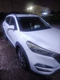 للبيع توسان 2017خليجي  رقم بغداد نكليزي بسمي تحويل ثاني يوم  موصفات نص...