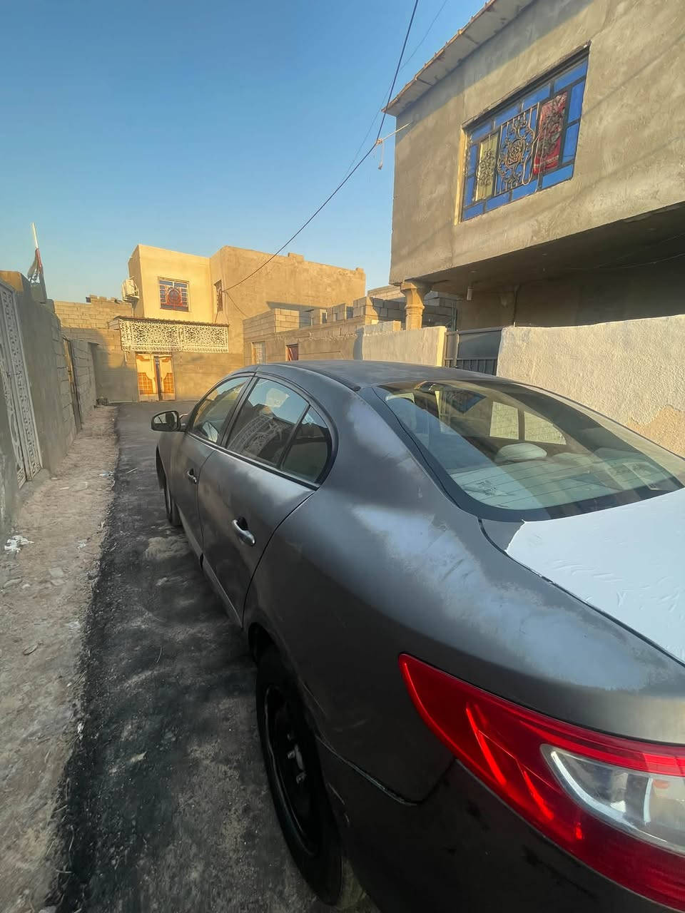 رينو فرنسي • ٢٠١٥ • ماشيه ١١٤ الف