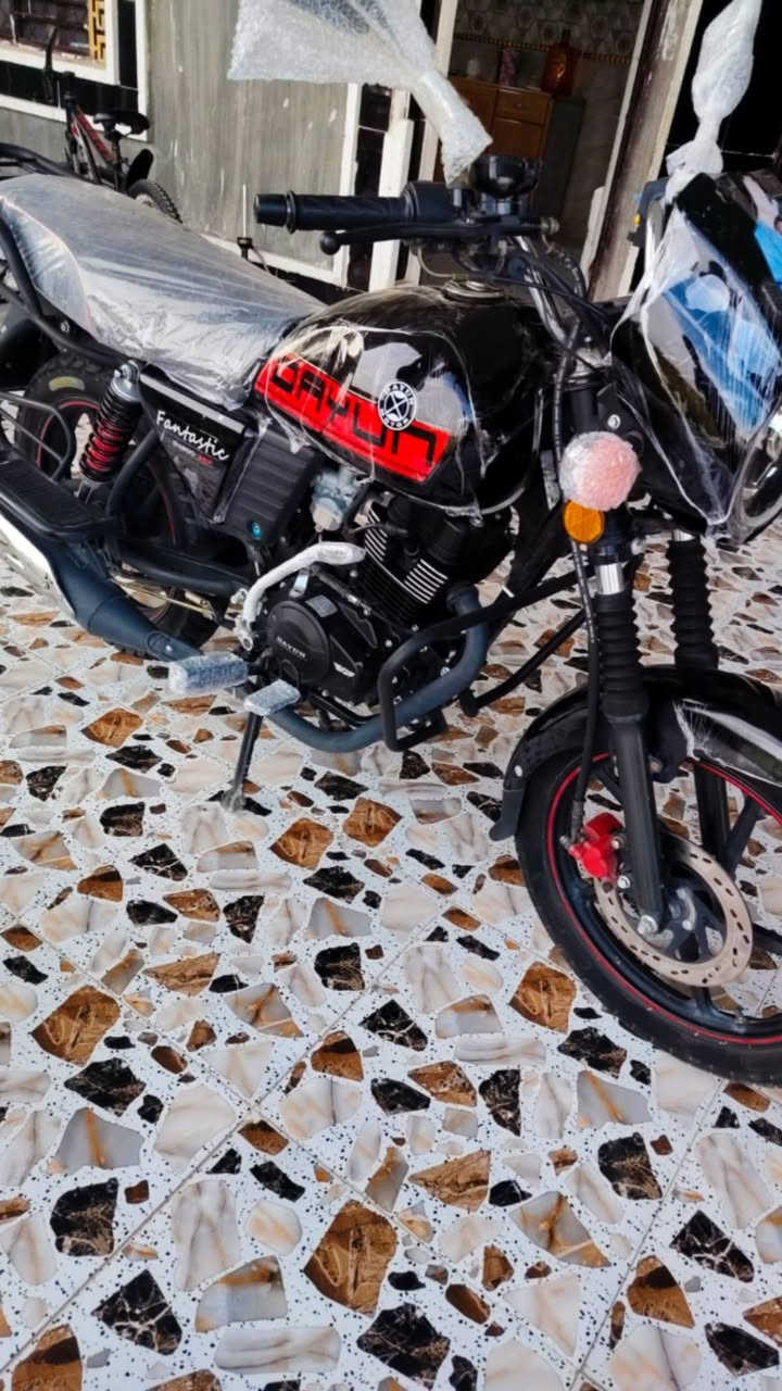دايوان سكنر شكل ال26 محرك 200cc أخت زيرو ماشيه 2000
مكفول كفاله عامه دراجه ما ناقصه شي واحله من صوره تشغيل

عن بعد  لايت لد كهربائيات كله شغاله الشراي يتصل 

مكاني ديالى  الخالص رقمي لاستفسار ***********
