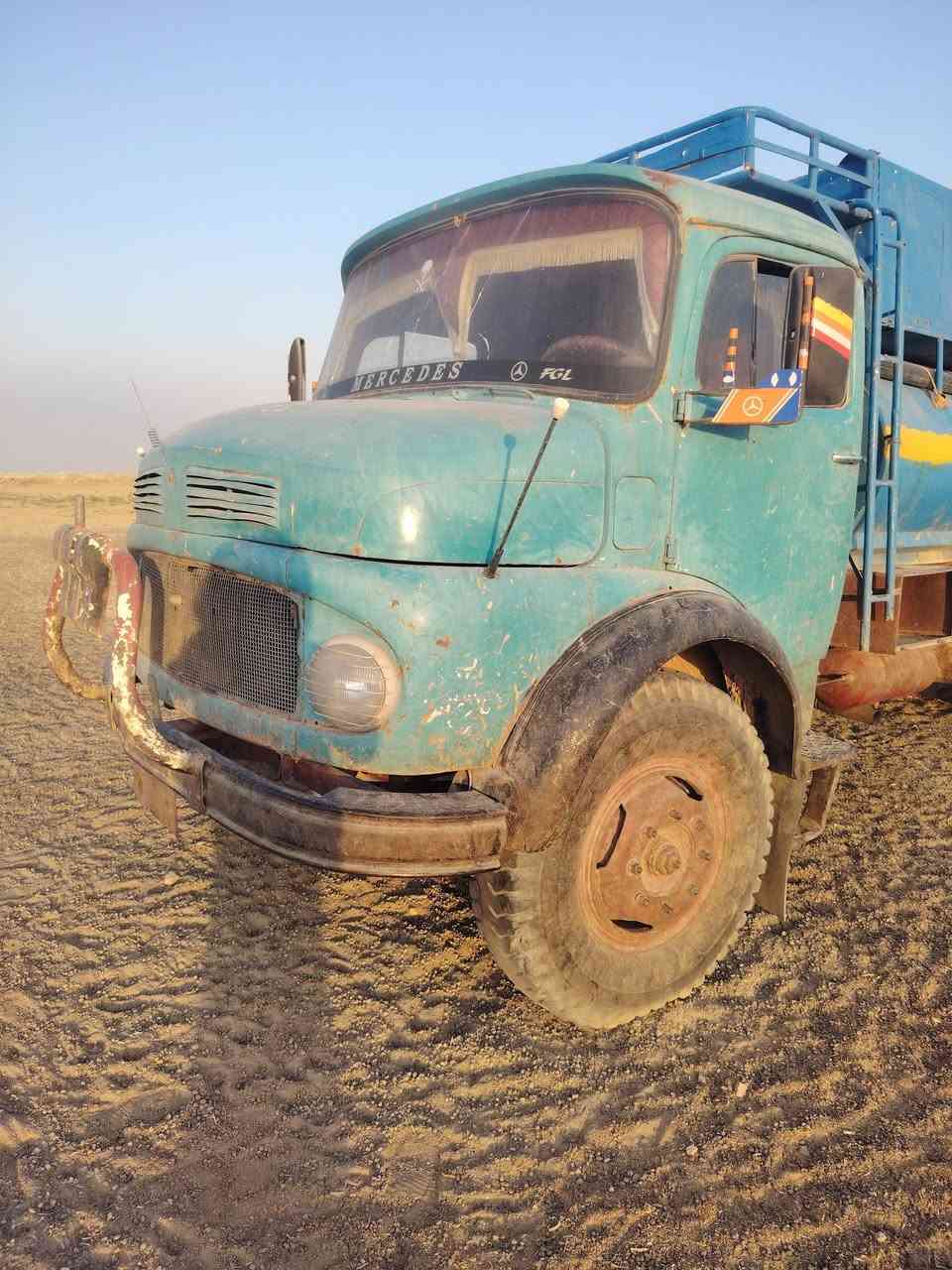 ابو ردين البيع خمسو سبعين بلادي *********** السفسار علا هذا الرقم
