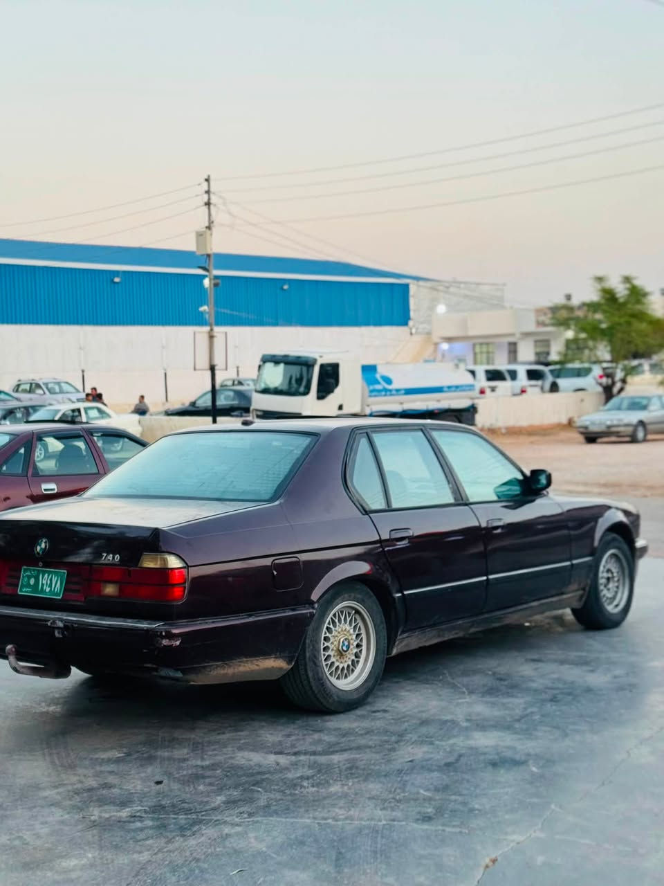 BMW740  V8    1993
ئاڕم پلاستیک 
سڵایت 
٤ جام کارەبا 
تۆماتیک
درع
***********
