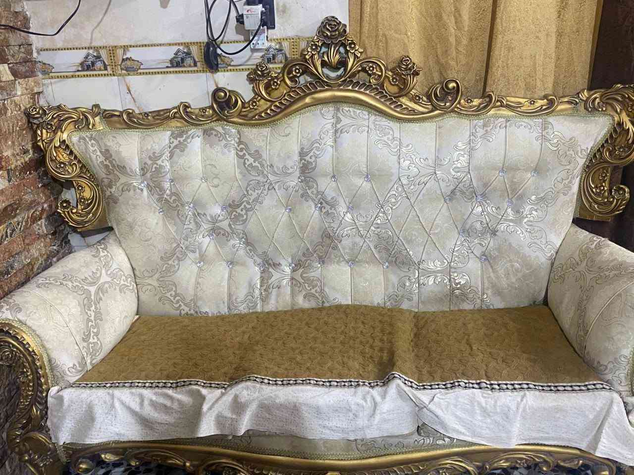 السلام عليكم عندي تخم 10 مقاعد البيع 
السعر / 250 وبي مجال بسيط 
الرقم / ***********
 الدوره حي اسيا
