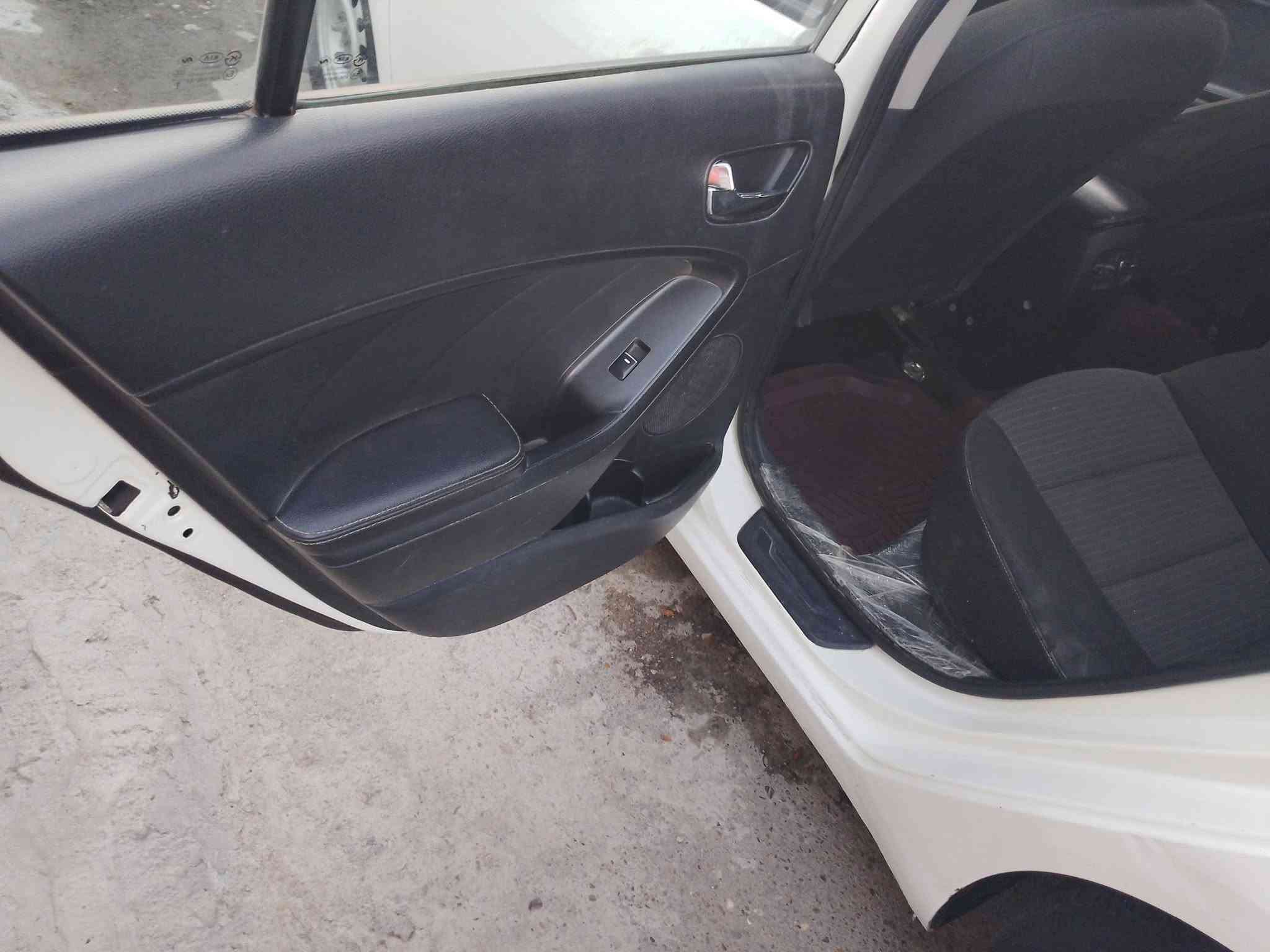 سلام عليكم سيراتو موديل 13 سعر 80وبي مجال خليجي رقم نكليزي ربيل شاشة تبريد قطعتين شاير بل مري سيارة كير مكينة تبريد خوان رحمة الولديكم الحد يكسر بل حلال سيارة مناسبة مستعجل عل بيع عندي ضرف الله شاهد ***********
