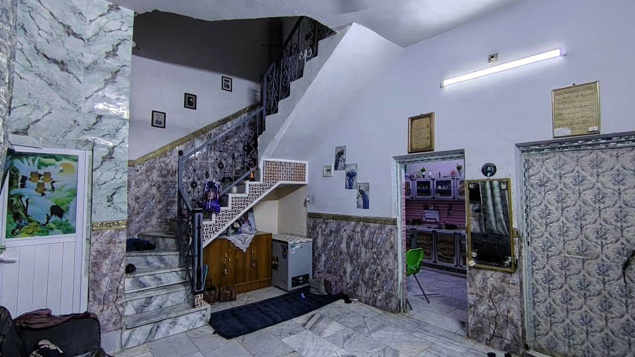 🏠بيت للبيع

📍قرب مجمع بيسان

📐مساحه مئة متر  مربع

✨ بناء درجة أولى

✨ البيت جاهز للسكن

✨ موقع مميز

🕍البناء طابق واحدكونكريت مسلح :

•غرفة
.صالة
•استقبال 
•مطبخ
•صحيات 
٩٠ مليون💶💶 قابل للتفاوض 
📞للإستفسار
***********☎️☎️

