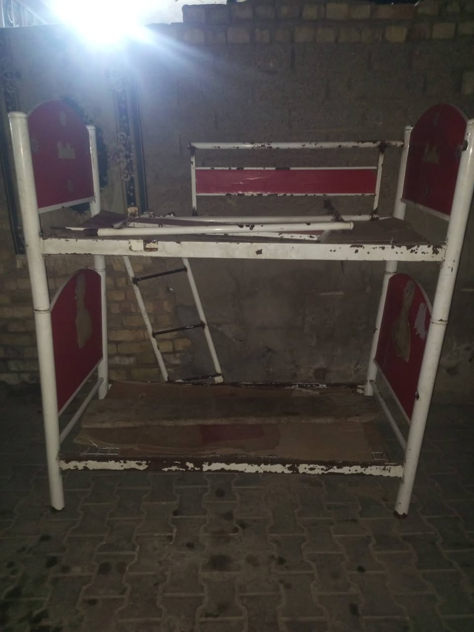 سلام عليكم شباب نزالات كاونتر لبيع تسزكام وجرابي ب50 ثنينهن وعندي دوشك ب60 نفرين

