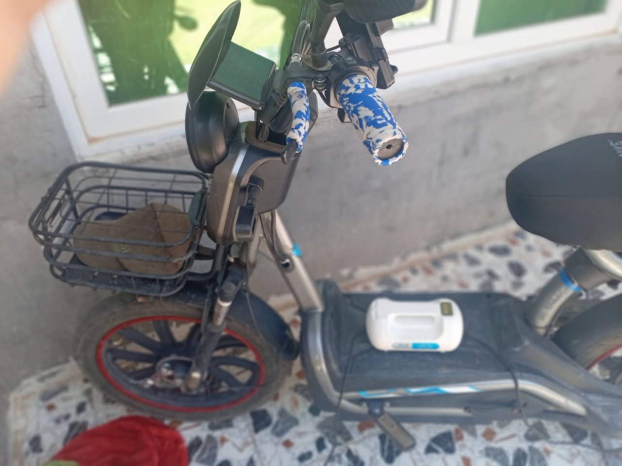 داجه شحن ألماس نضيفه فول سعر٤٥٠ الف وبي مجال اومراوس بدراجه رص الموقع ناحية حصيبه الشرقيه ***********

