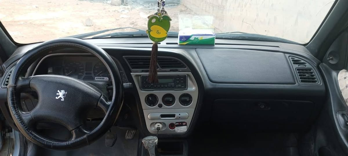 بيجو فرنسي 306 للبيع سياره نضيفه للاستفسار اكثر اتصل على الرقم ***********
