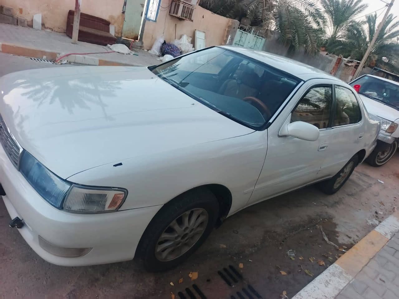 سياره كرسته نفخ للبيع
 السياره حلوه تاير تخم جديد حداديه جديده محرك ونجي كير جديد التبريد نقص بي فقط فابريته سعرها ٥٥ وبي مجال
رقم صاحب السيارة :
***********
