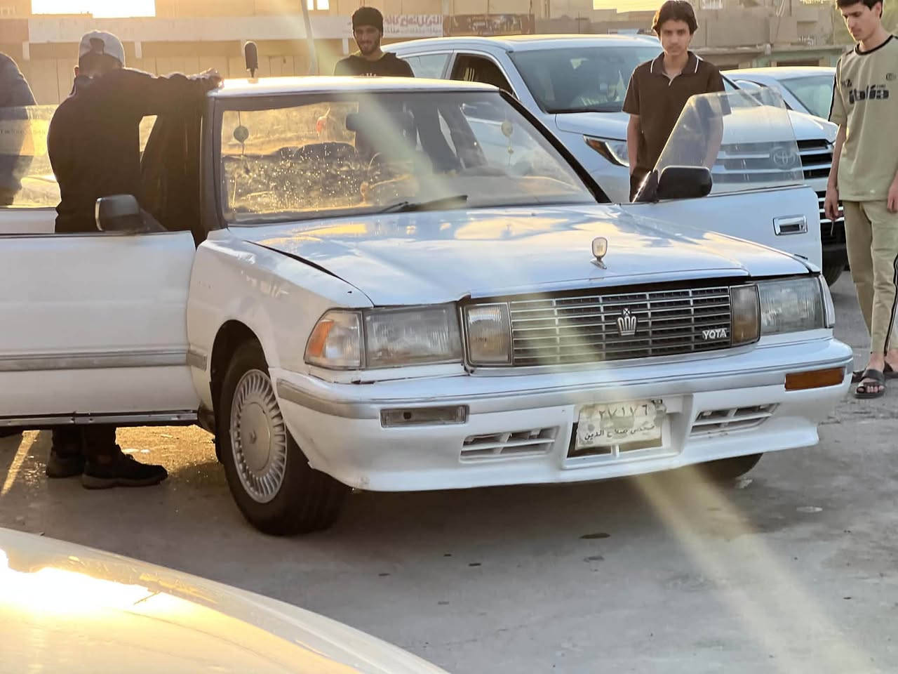 سلام وعليكم هارتوب رقم فحص تريد وكالة وتحول شرط محرك كير بور شرط كهربائيات بس لا شاير مايشتغلن صدر امامي جديد صدر خلفي نص عمر تايرات اربعة جديد السعرة 22 يرهم مراوس ب ملكة ***********
