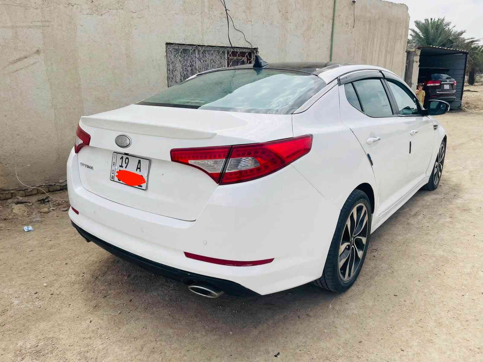 اوبتما 2014 خليجي بأسمي تحويل
مصبوغه حزام اثر طخات بسيطه
كير محرك تبريد حداديه كله جديد 
كفاله اصوليات وعيب شرعي 
السياره بانوراما خير من الله للجناي
تخم تاير حداديه جدد
باقي المواصفات معروفه والشراي يتصل فقط مكانها ناصريه سوق الشيوخ وانا بالخدمه 
💡سعرها 100 وبيها مجال للشراي فقط
***********
