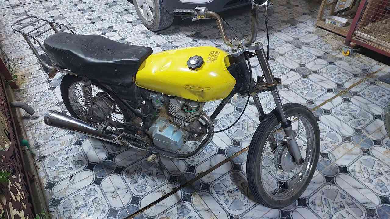 السلام عليكم 
دراجة ايراني للبيع السعر250
الموقع :البصرة المطيحة
للاستفسار  : ***********
