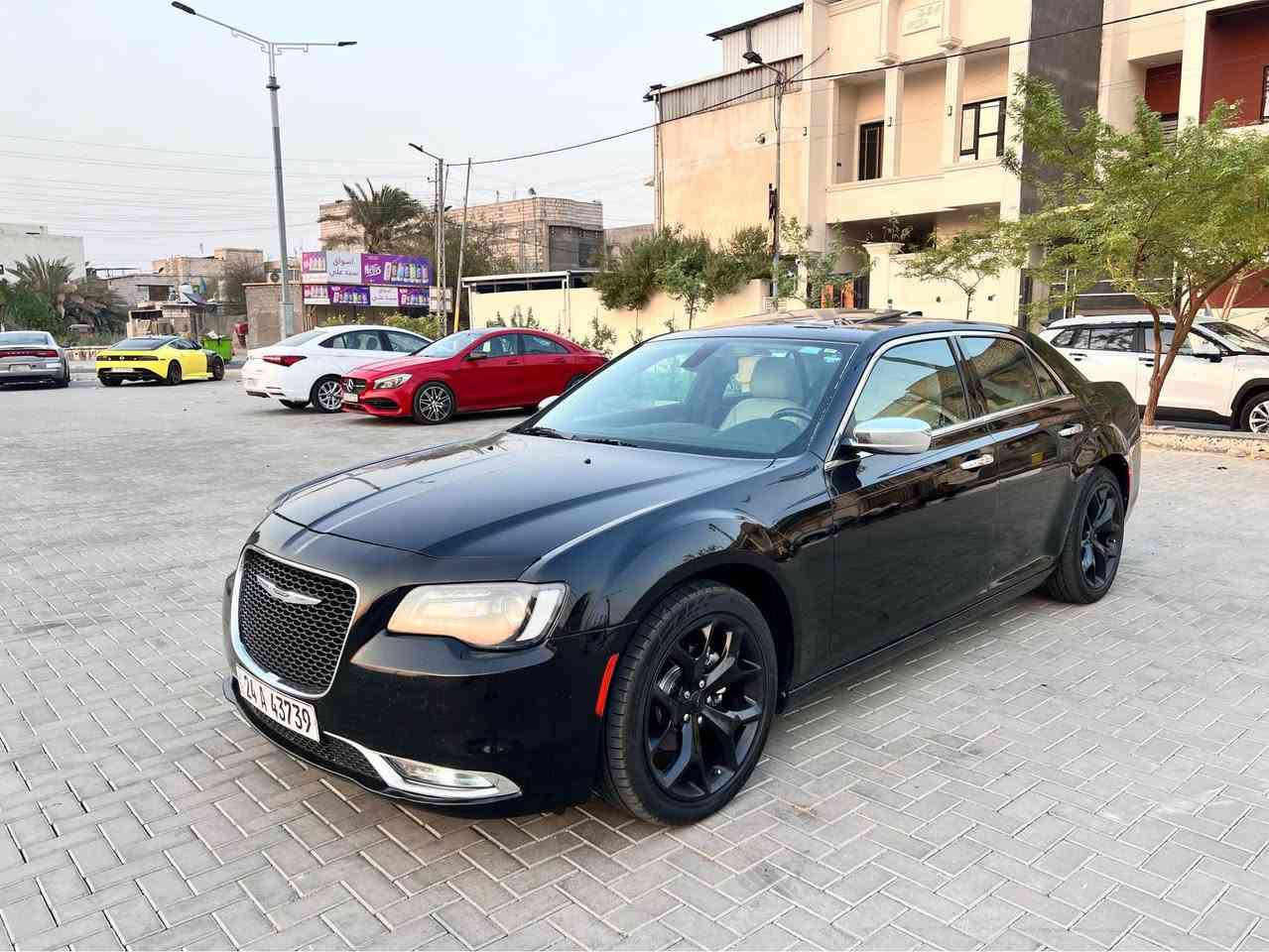 السلام عليكم 
للبيع اوباما 2017 فول مواصفات C محرك 6V رقم دهوك جديد بيها جاملغ وباب بدون دواخل بدون ايرباك ماشيه 73mi سيارة جاهزه كلش حداده تخم تاير كير محرك كفاله عنوان السيارة- البصرة المعقل 
السعر:200 وبيها مجال 
اتصال: *********** البصرة, العراق
