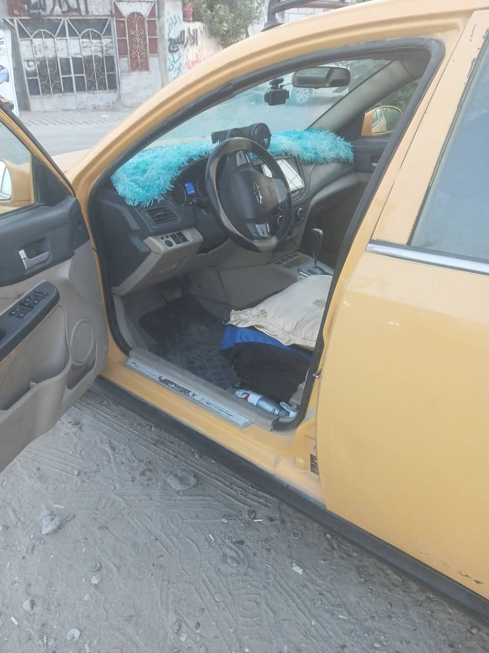 شيري A5 موديل 14 أوتوماتيك محور كير ومحرك كورلا حديث1800 سنوية لل29رقم واسط مشروع وطني تحويل مباشر مصفرة هيئة وغرامات  مابيها ضربة غير طخة مبينة بطرف البنيد 
مرشوشة حزام نتيجة تصليح خياسات بالدوس واطراف البوب  كمبريسر تبريد
 عاطل بيع 35 أو مراوس بخصوصي أوتو
مكانها بغداد رصافة مامتواجد عالفيس تواصل واتساب ***********
