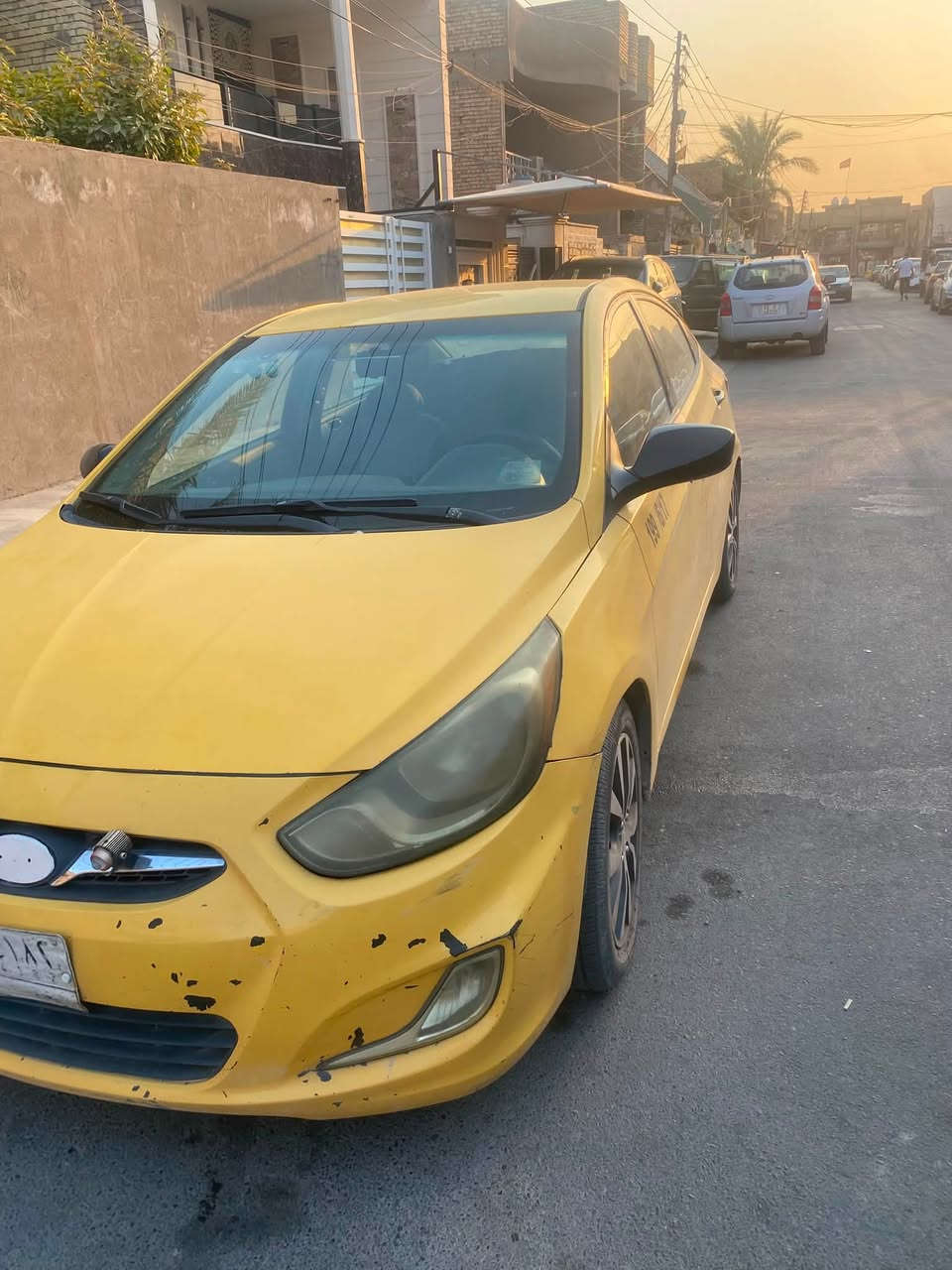 هونداي اكسنت الموديل 2015 السعر 70 ورقة
محرك 1600 
تبريد شغال 
كير ومحرك مكفول عليها منظومة غاز 
 تخم تاير  باتري جديد
مصفر هيئة وغرامات
العنوان بغداد الامين
نقص صدر امامي 
***********
