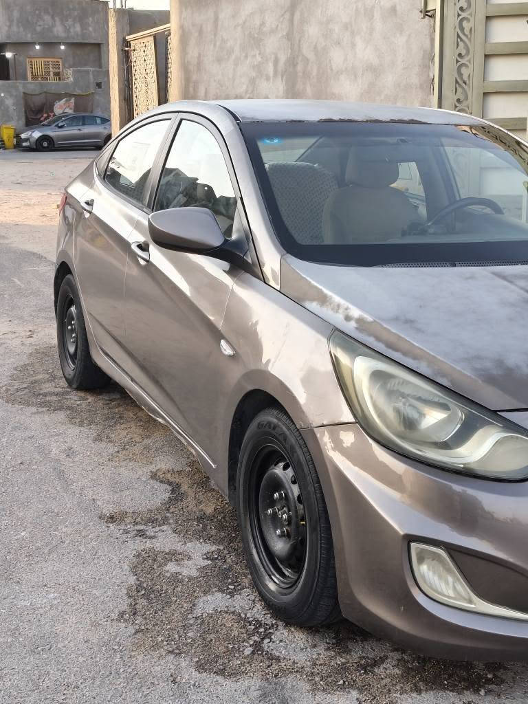 السلام عليكم
للبيع اكسنت 2013خليجي عميه 
بيها 3قطع جراد ما صابغهن 
والباقي كفالة مكينه 1600 دوش 
السيارة جاهزه ما بيها نقص التبريد شغال توني مسوي منضومة جديدة السعر 78$ورقة وبيها مجال حك السنوية باسمي تحويل ثاني يوم تنتهي 2030 الجية العنوان البصرة القبلة حي بغداد التواصل اتصال على الرقم ***********+واتساب *********** البصرة, العراق
