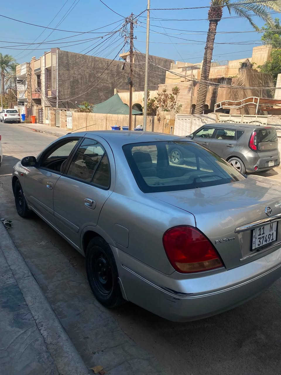 للبيع نيسان سني ياباني موديل 2009 مصبوغه عام اثر جراد بدون حادث بيهه ضعف بالكير بس الصبح رقم بغداد باسمي مكان السياره دوره الاثورين ***********السعر 78 وبيهه مجال بسيط
