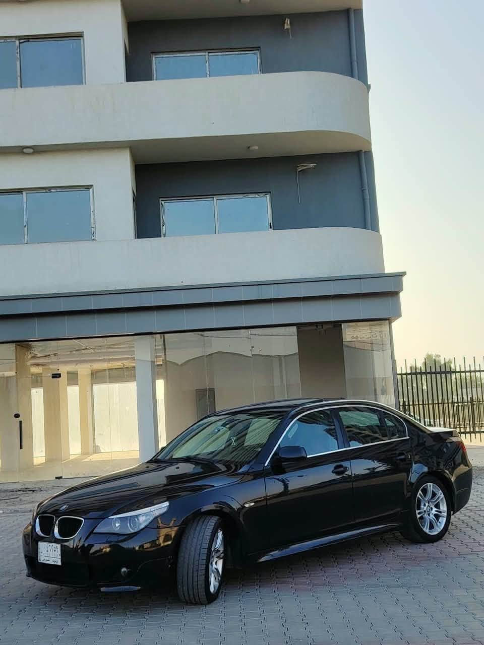 سلام علايكم
للبيع BMW e60
موديل 2004
مواصفات فول 
كشن كهربائي 
سقف سلايد

محرك m54 525
تبريد تلج ❄️
بيها بس قطع واحد جاملغ امامي 
سياره مابي صبغ بس جاملغ مبدل بلادي 
رقم كركوك مشروع وطني سنويا لحد 2027
واتساب ***********
