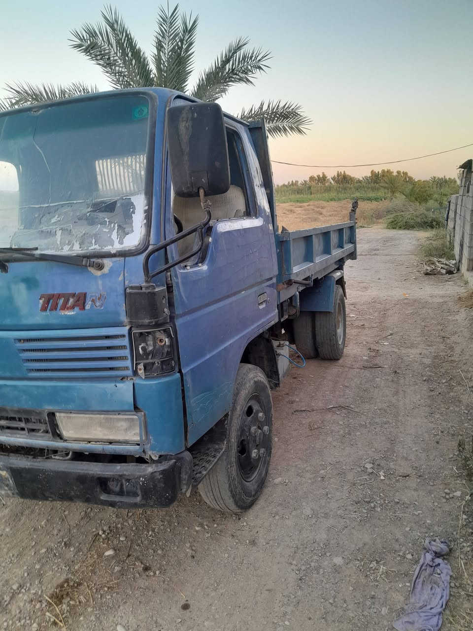 كنتر مازده قلاب ٢طن محرك كير اكسل مكفوله ٤سلندر رقم قادسيه انكليزي بسمي السعر ٤٥ورقه به مجال تحويل مباشر مكان ديالى الخالص اتصل على الرقم ***********و*********** وتدللون
