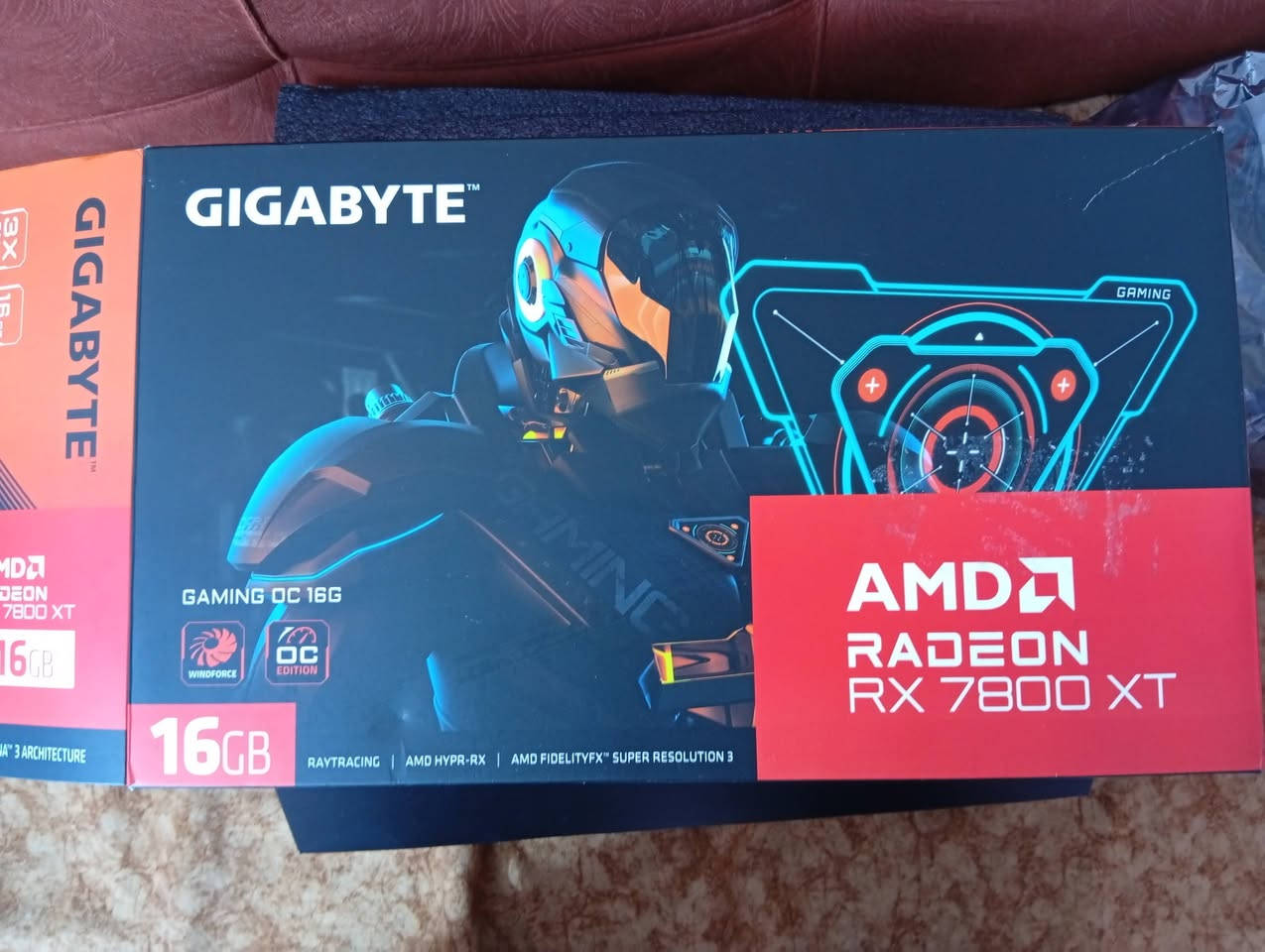 السلام عليكم شباب كارت شاشة gigabyte rx7800xt 16G OC 3fan
الكل يعرف قوة هاي النسخة تجي ب٣مرواح 
نسبة النظافة الكارت ٩٩٪  استخدام كلش قليل تصفح فقط بدون العاب
للبيع بسعر ٧٠٠الف 
مكاني بغداد-الدورة
واتساب للتواصل:***********
سبب البيع:محتاج فلوس
