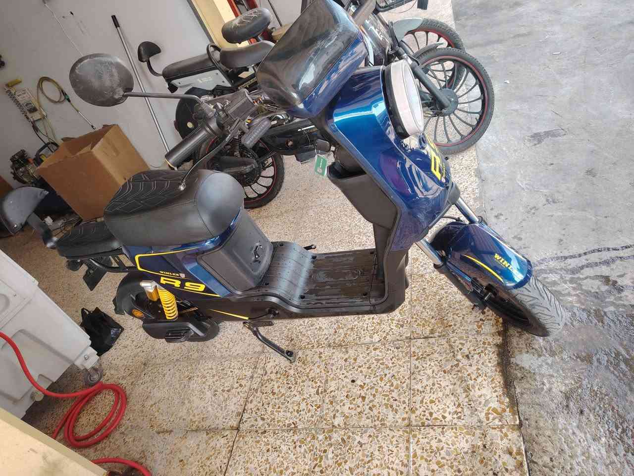 سلام عليكم ورحمه الله وبركاته
دراجه شحن نوعيه R9 2026
باتريات 5 دبل ولي 32 امبير
ليت +بك ليت +اشاير +هورن +سماعه +نشره =كل شغال شرط فول
نظام البك الرجوع للخلف
السعر (450) الف
مكاني #الموصل
رقم الهاتف (***********
