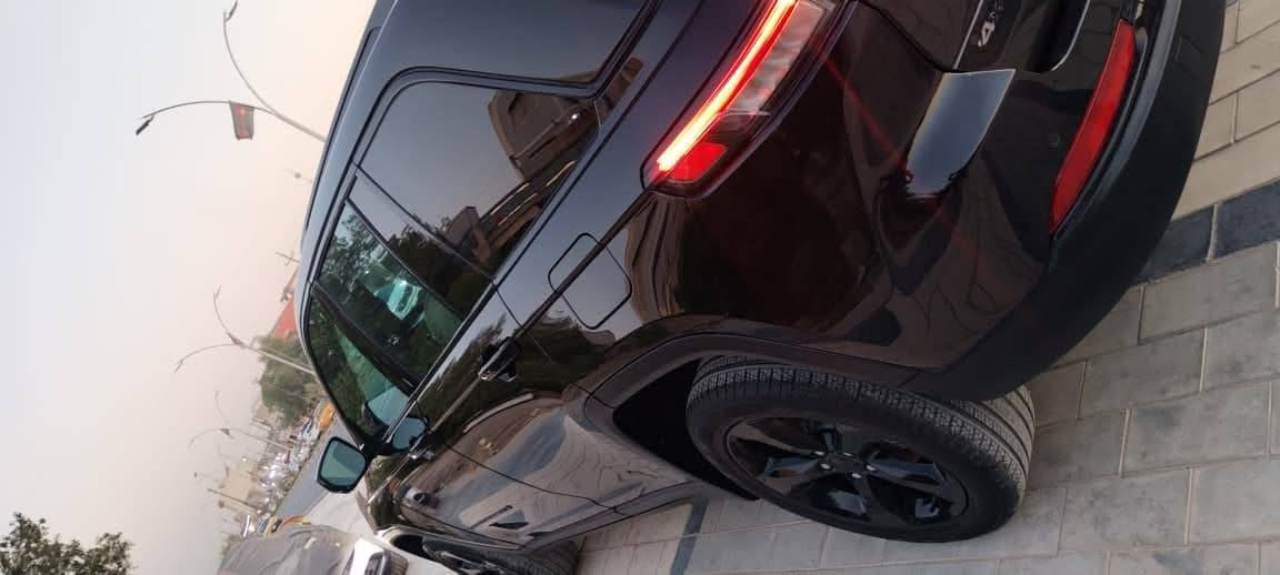 طك كارتون
Jeep Grand Cheroke للبيع
وارد امريكي ضرر جاملغ امامي فقط قطعه وحده فول فول فول مواصفات 
📅 موديل 2024
🔰 فئة Limited
⚙️ دفع رباعي 4×4
🔥 محرك 3.6 لتر V6
⚙️ جير أوتوماتيك 8 سرعات
🚪 SUV بخمسة أبواب
🛞 نظام دفع 4WD
💡 إضاءة LED
📷 كاميرات عدد 5 محيطيه
🅿️ حساسات/مساعد ركن خلفي
👁️ مراقبة النقطة العمياء
🛣️ مثبت سرعة متكيف
🚨 تحذير تصادم أمامي ومساعدة المحافظة على المسار
🔥 مقاعد أمامية تدفئه تبريد
📱 Uconnect وBluetooth ويدعم الملاحة حسب التجهيز
السعر 34 الف يعني 3 دفاتر و 40 ورقه 
العنوان بغداد الدوره 
للاستفسار اكثر اتصال او المراسله عبر الواتساب ***********
