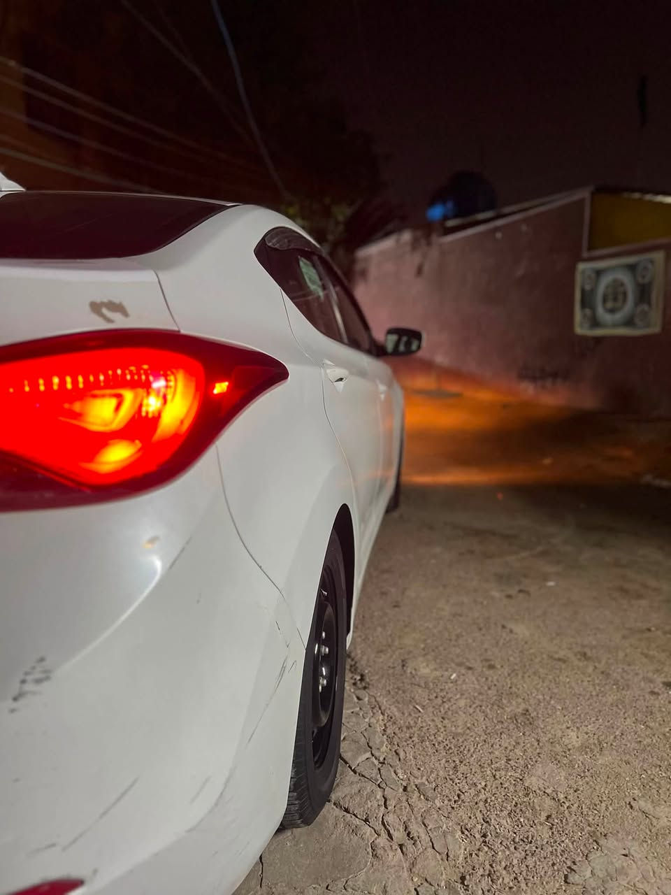 النترا 15 امريكي جاملغ وبنيد بدون اي دواخل فقط بارد  ليبل واحد  مكينه وكير كفاله ماشيه 96km رقم بغداد بـسمي الصدر فقط صفحه السايق تعبان تخم تاير جديد تبريد شغال فقط اصبع الكبريسر السعر 100 شده مجالها حك الجيه فقط مكان بغداد الشعب حي التجار ***********

