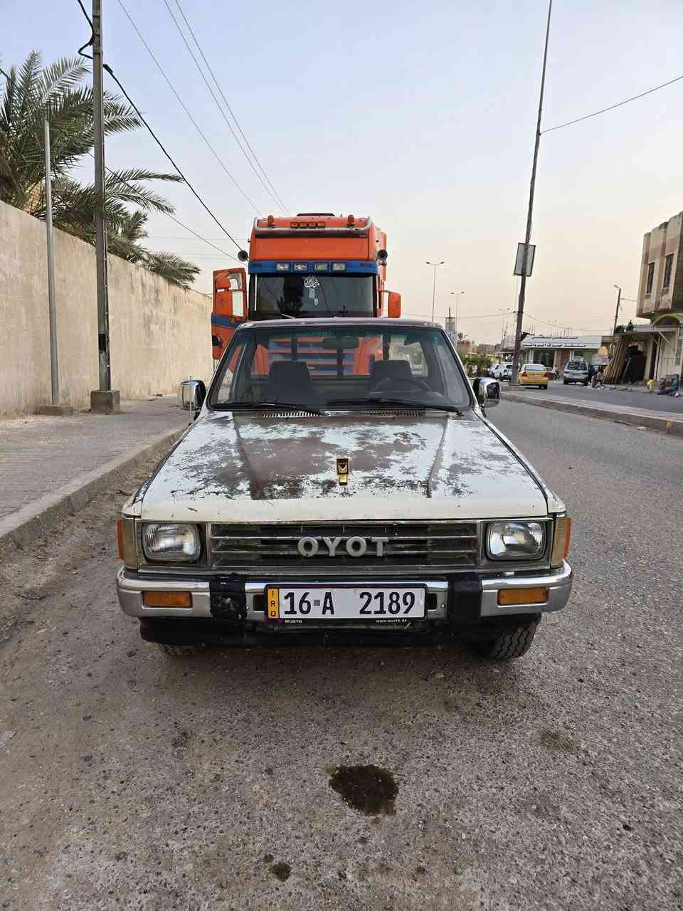 السلام عليكم 
بيكم موديل 1988 رقم قادسيه دولي 
سنويه مجدده مشروع وطني 
مكفوله من الظربه والتبديل سياره بلاديه وجاهزه 
كير شرط محرك شرط 
حداديه شرط تخم تاير شرط 
سياره جاهزه من كلشي 
السعر 44 وبيه مجال 
الاتصال ***********  مكان ديوانيه
