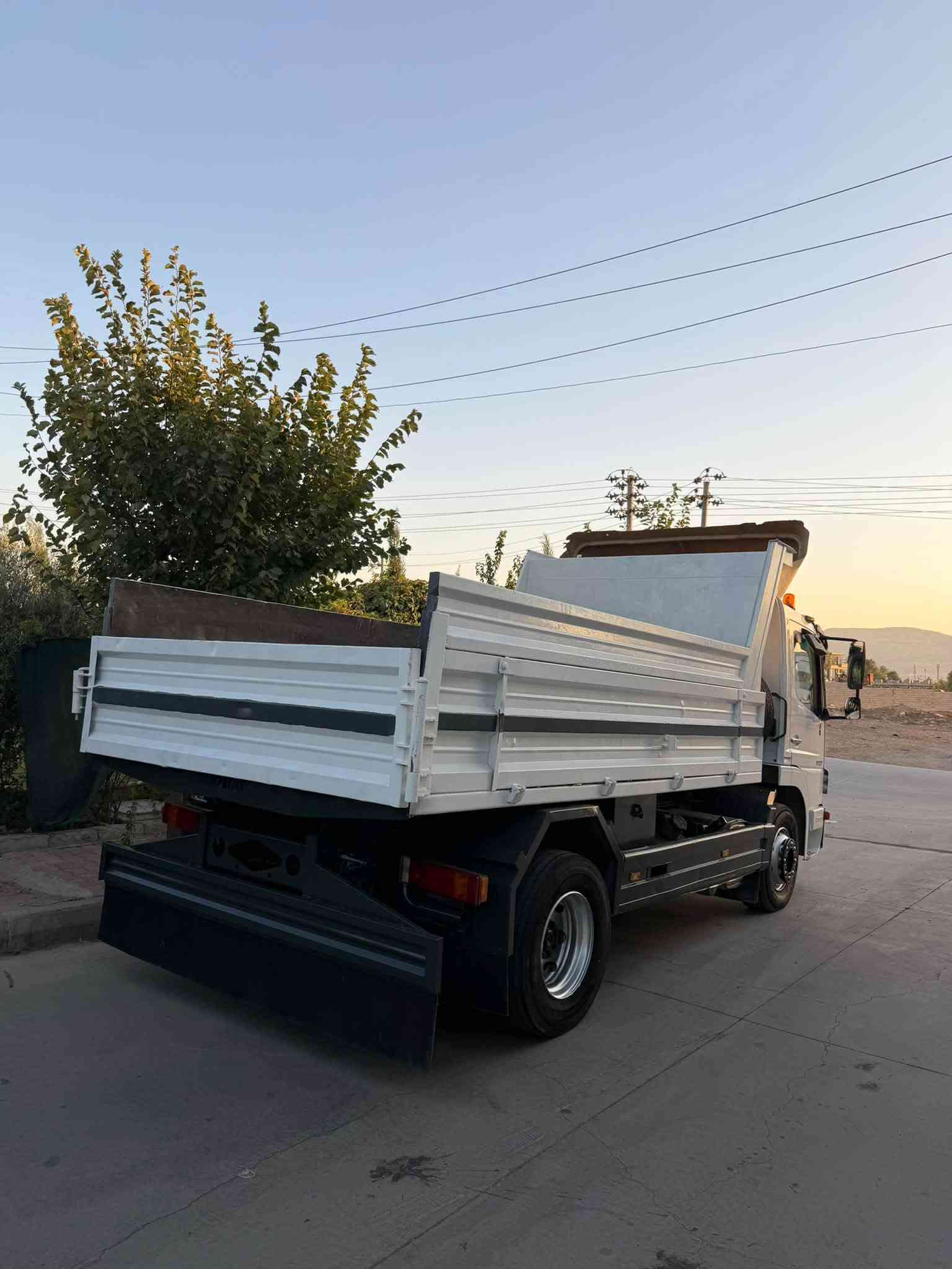 اتیکۆ 2007 مواسەفاتی هاڤ جام کارەبای 4بستۆنە 1222  توخم تایە جدید بۆدی سلێمانی یەک دینار نووقسانی نیەسەنەوی تا 2031 تازەیە ***********ژ.م ***********
