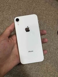 آيفون XR • ١٢٨ جيجا • بطارية ٨٠٪
