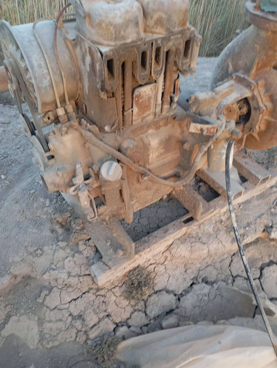 ماطور مصري 2 بستم بلادي ما مفتوح خنزيرة6*6 شغال
***********
