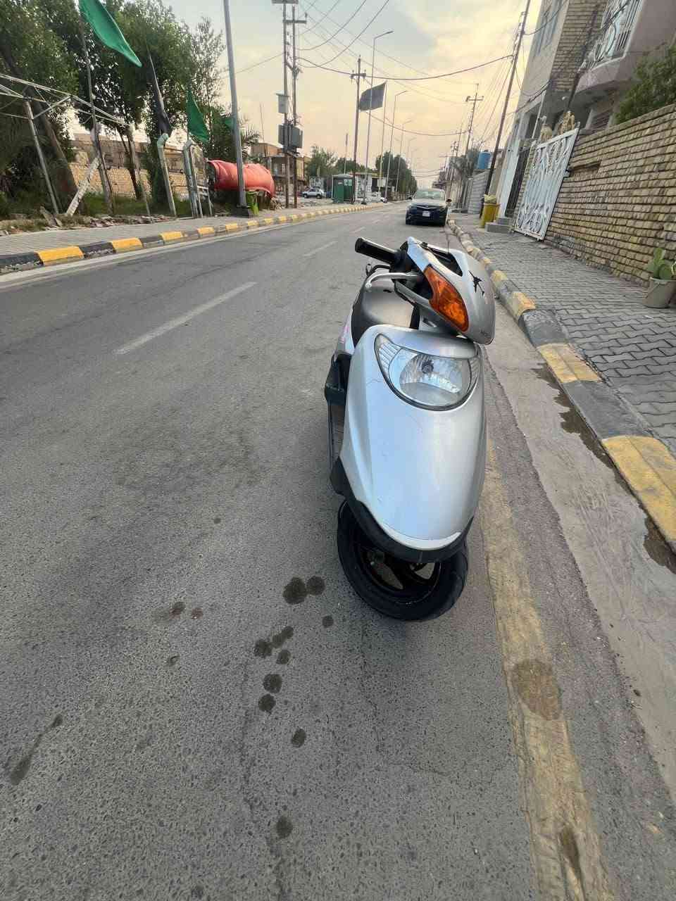 السلام عليكم
دراجة سبيسي للبيع ياباني الدراجة على وضع البلاد كفرات اصلية كابريتر اصلي الدراجة بلادية المكينة رايمر فقط للاستفسار ***********
