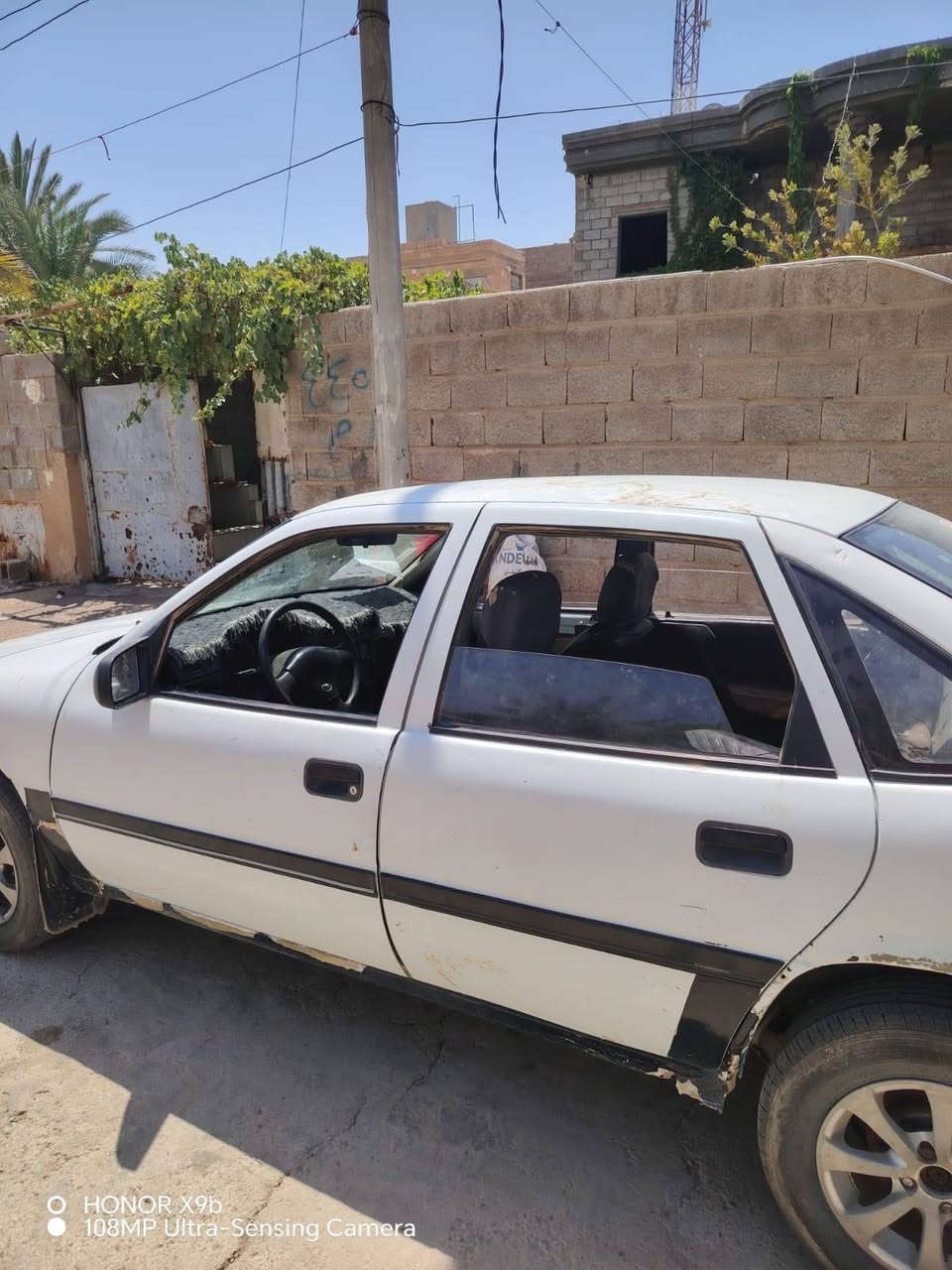 سياره فكترا 92محرك 1800تخم تاير جديد مسحوبله رقم جديد صاحبه موجد على التحويل محرك كير خير من الله زينات السعر 17وبيه مجال لشراي مكان السياره موجود القائم بس تكون معتمد وتشتري تخابرني على هذا الرقم واني حاضر لطيبين وحياكم الله***********
