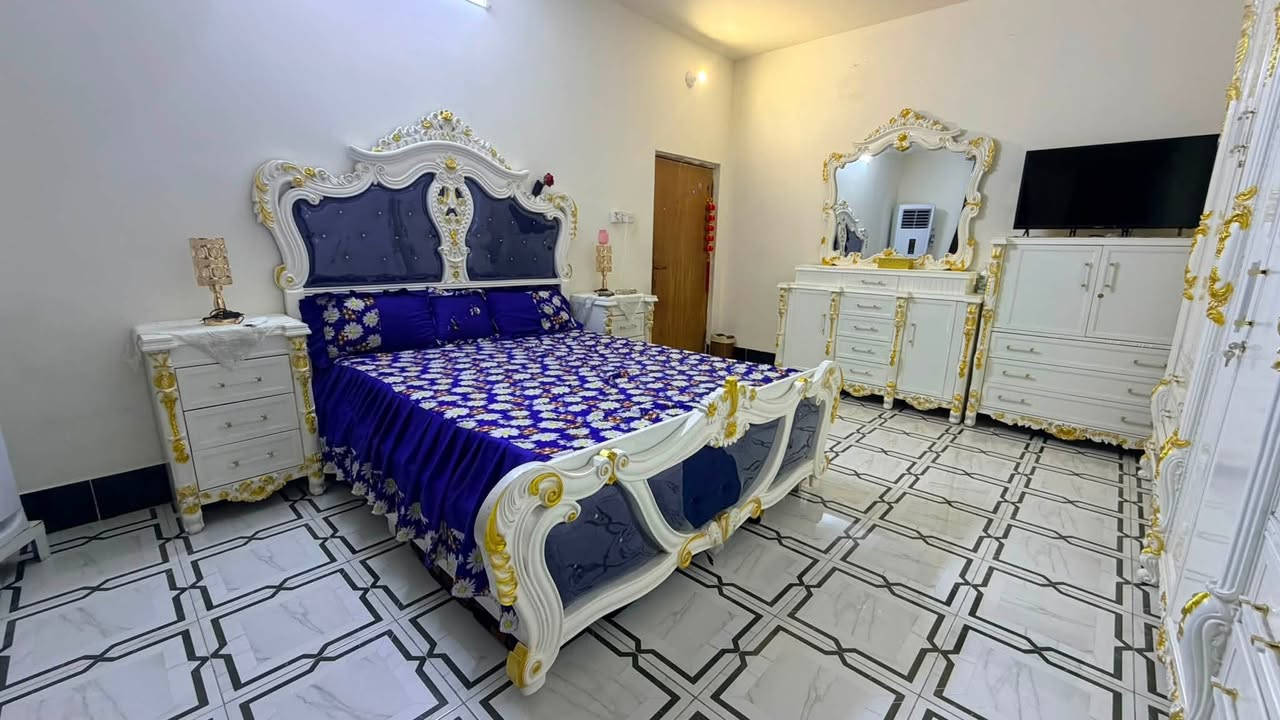 السلام عليكم غرفه نوم خشب حطاطه خشب اطلي صبغ حراري بعده جديده قبل شهر سويته لون ابيض السعر ٢ مليون ونص وبيه مجال مكانه فلوجه حي الرساله رقم الهاتف *********** واتساب وهاتف
